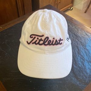 VGUC. Titleist, Pro V1baseball cap.